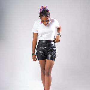 Meet your Posher, Miraim